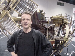  Simon Wells