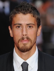  Toby Kebbell