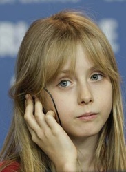  Mélusine Mayance