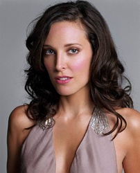 Erin Daniels