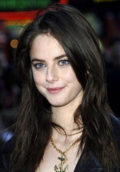 Kaya Scodelario