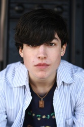  Ezra Miller
