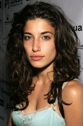  Tania Raymonde