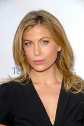  Sonya Walger