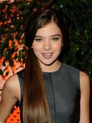  Hailee Steinfeld