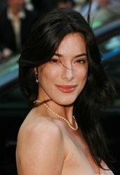  Jaime Murray 