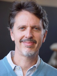  Tim  Kring 