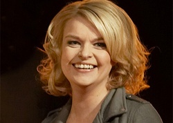  Elina Knihtilä