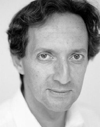  Eric Naggar