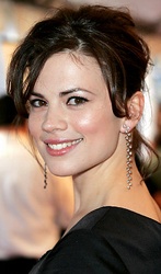  Hayley Atwell