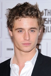  Max Irons 