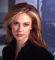  Ally Walker