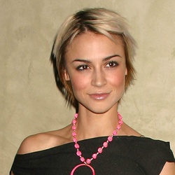  Samaire Armstrong