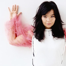  Björk  