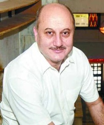  Anupam Kher