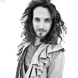  Kas  Graham 