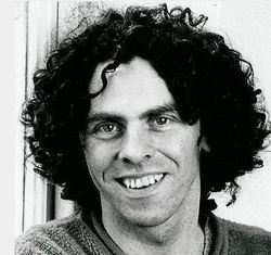  Declan  Lowney