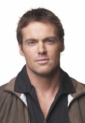  Michael Shanks