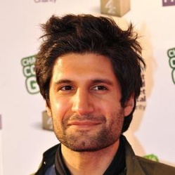 Kayvan Novak