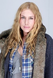  Casey LaBow