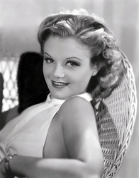  Simone Simon 