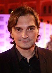  Leon  Lucev