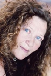  Evelyne Didi