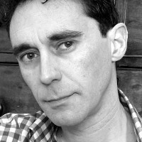  Guy Henry