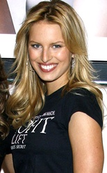  Karolina Kurkova