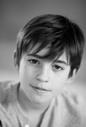  Charlie Rowe