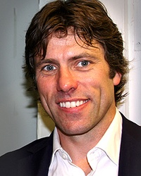  John Bishop