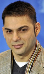  Peyman Moadi