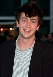  Nicholas Braun