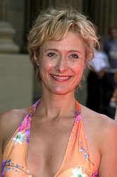  Caroline Goodall