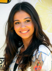  Naomi Scott