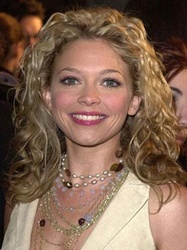  Amanda Detmer