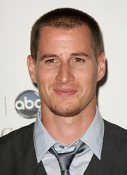  Brendan Fehr