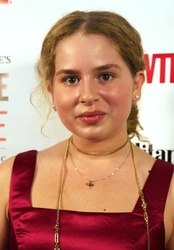 Allie Grant