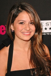  Alia Shawkat
