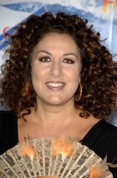  Marianne James