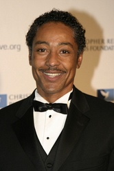  Giancarlo Esposito
