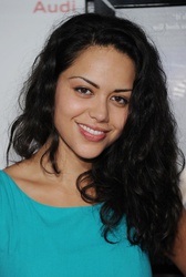  Alyssa Diaz