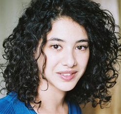  Myriam Bella
