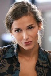  Emilie Chesnais
