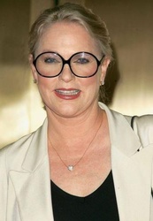  Sharon Gless
