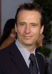  Linus Roache