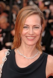  Gabrielle Lazure
