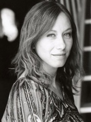  Valérie Dréville