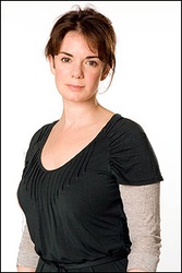  Victoria Hamilton