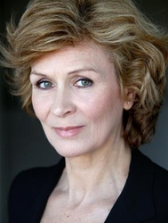  Hélène Arie